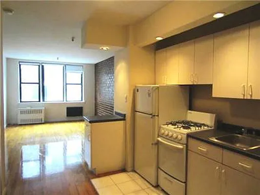 Rented by City Connections Realty | media 34