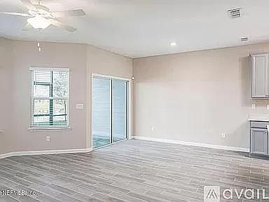 5th image of 402 Boracay Cir #402