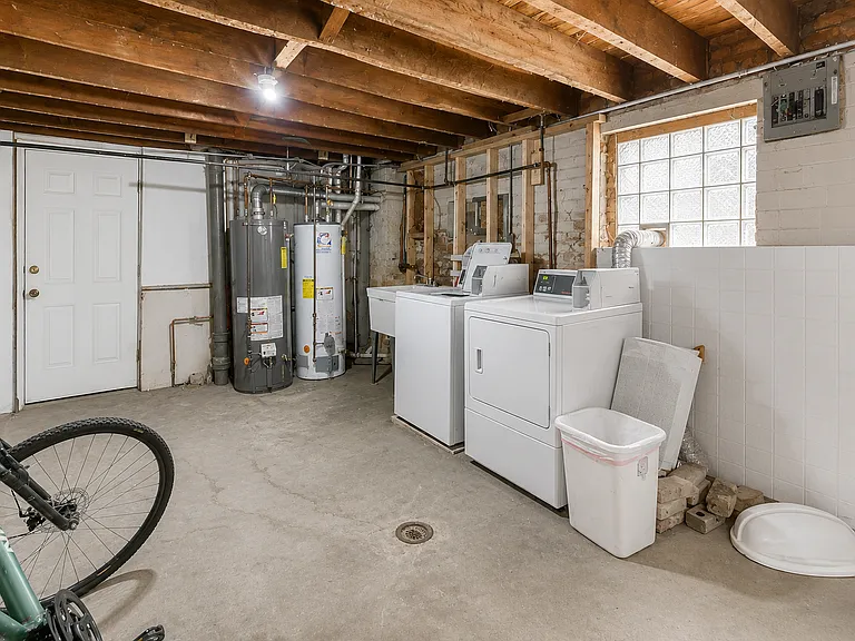 1335 W Melrose St #1F — Photo 10