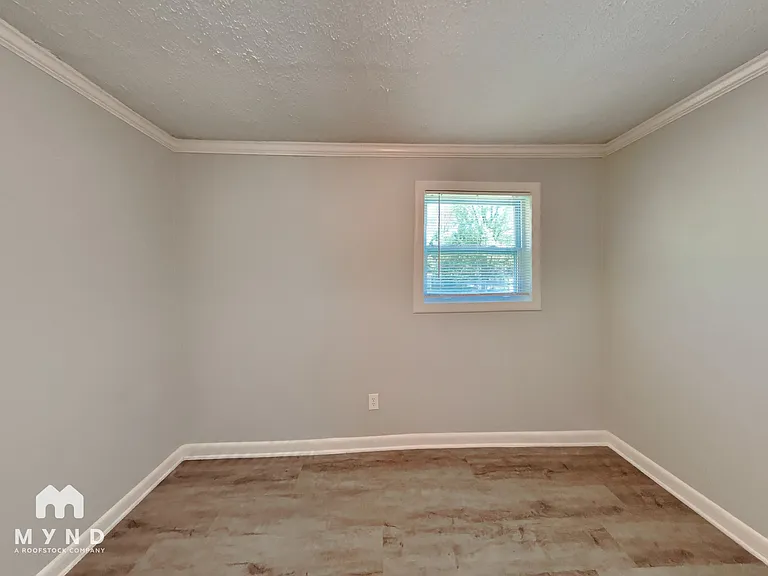 1407 Sycamore Dr NW — Photo 24