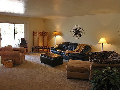 4th image of 70 W Suffolk Dr