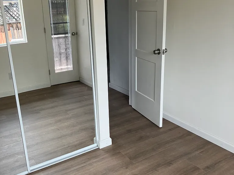 4765 Auburn Dr — Photo 8