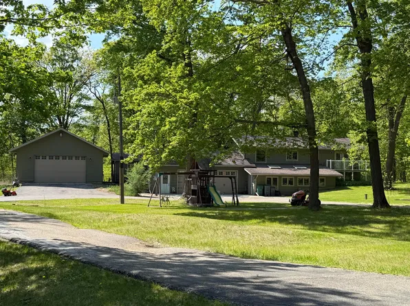 44011 W Paul Lake Dr, Perham, MN 56573