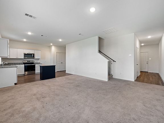 3rd image of 2012 Hancock Cir