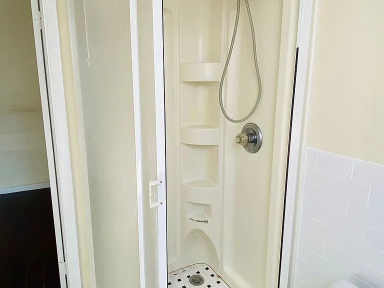 1529 W. Cary St. — Photo 16