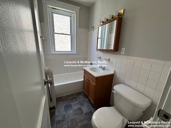 3rd image of 35 Gardner St APT 2