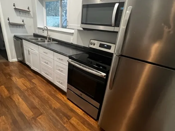 8422 123rd St E, Puyallup, WA 98373