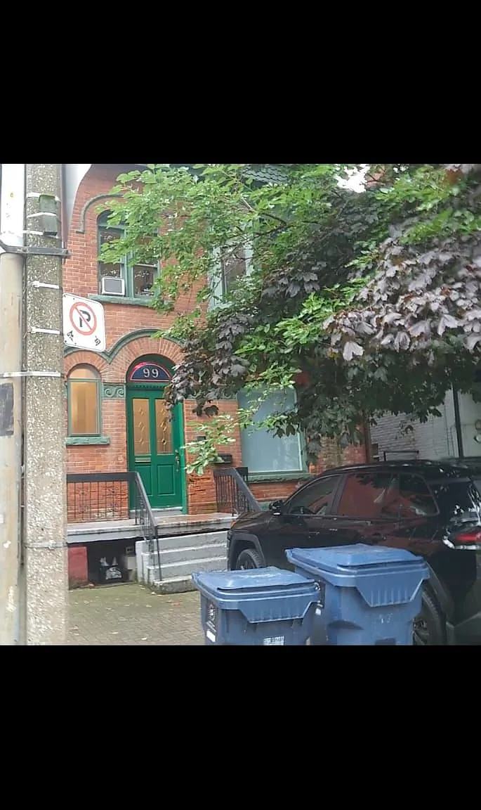 1 bed, $900 — Photo 1