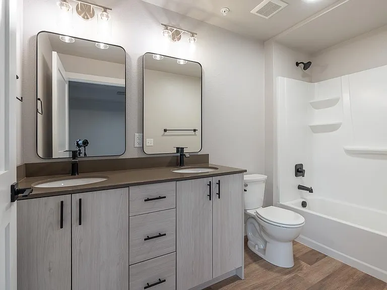 922 Sunset St #304 — Photo 13