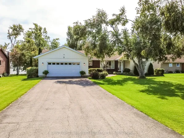 5 Park Ln, Ramara, ON L0K 1B0
