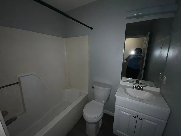 4621 - 4623 W Bainbridge Dr — Photo 18