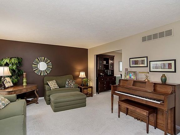 4th image of 8822 Ginnylock Dr