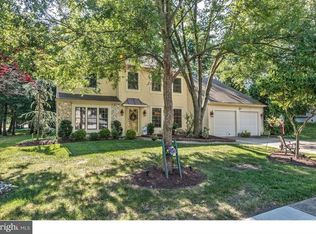 20 Whitechapel Dr, Mount Laurel, NJ 08054