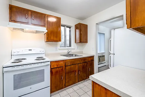 Community Manor Apartments Photo 1