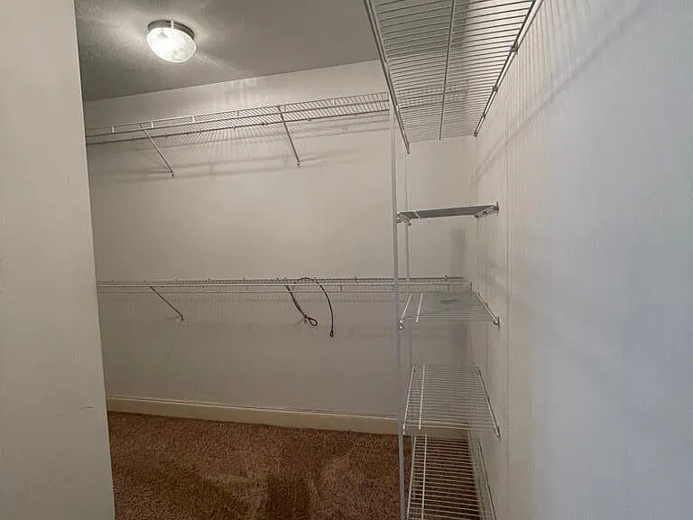 1028 Barrett Dr — Photo 14