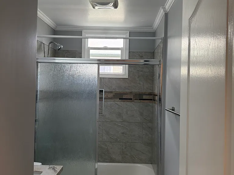 1730 E 19th St — Photo 5