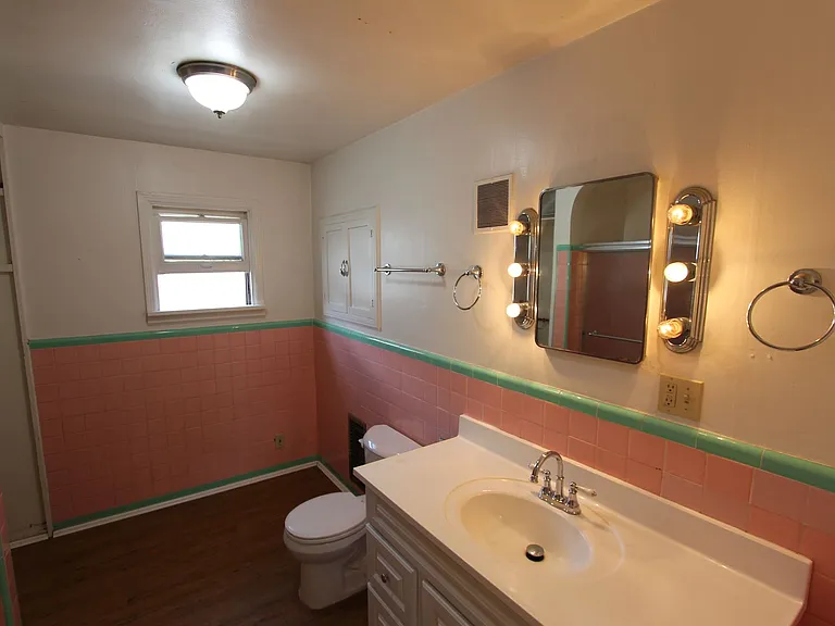 811 N Humphreys St — Photo 16