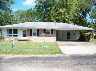 214 Esmeralda Ave, Olney, IL 62450