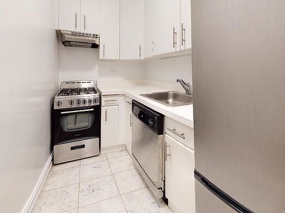 4th image of 305 W 13th St APT 3M