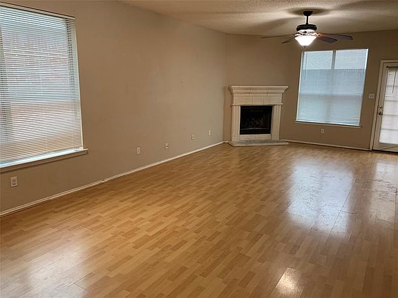 3rd image of 6320 Bay Lake Dr