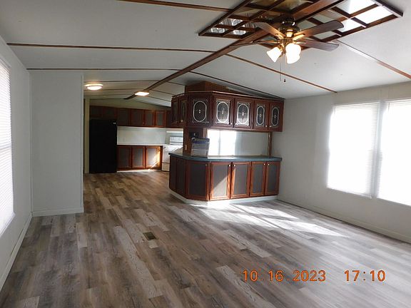 3rd image of 104 Eakins Dr #107
