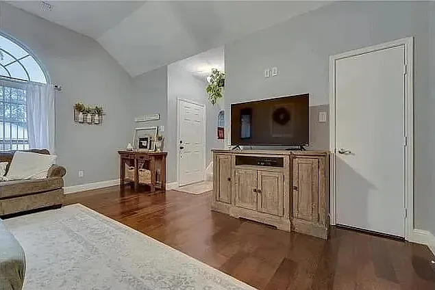 8895 Camfield Way — Photo 7