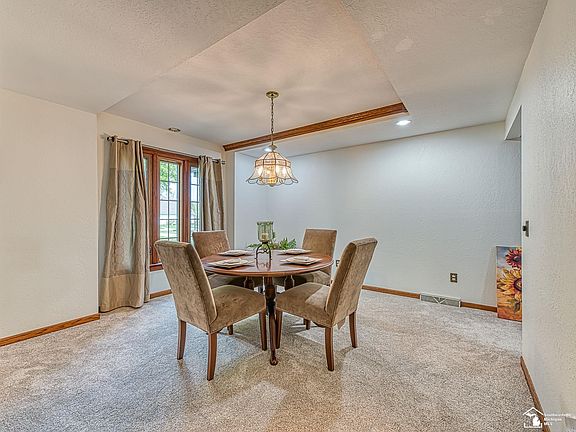 3rd image of 3155 Chanson Valley Rd