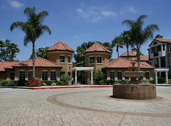 2nd image of 2150 Camino De La Reina Unit 103