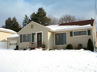 103 Fairlawn Blvd, Zelienople, PA 16063