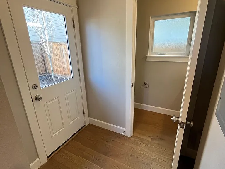 752 NW Ogden Ave — Photo 10