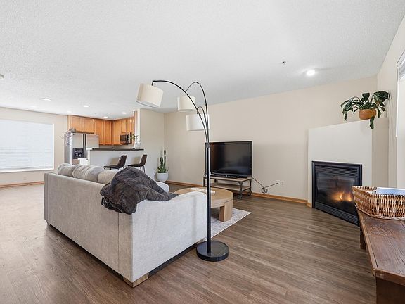 2nd image of 2894 Clover Ridge Dr