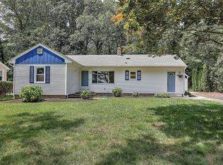 15 W Scenic View Dr, Johnston, RI 02919