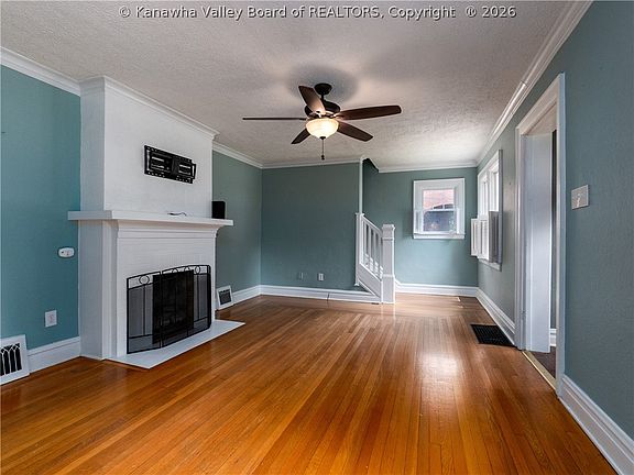 5th image of 301 Rosemont Ave