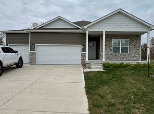 70 Prairie Bluff Dr, Waukee, IA 50263