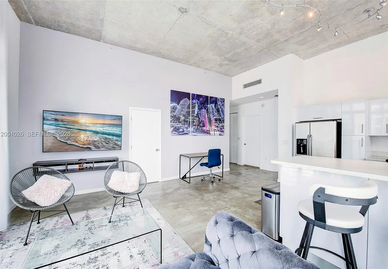 The Loft Downtown Condo — Photo 3