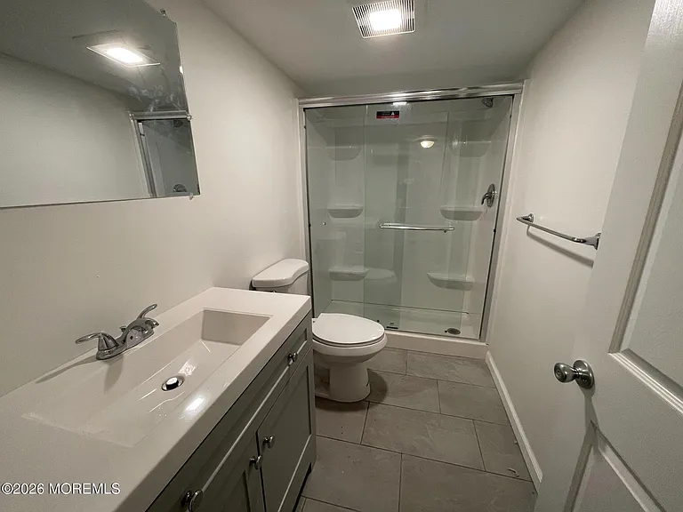 729 Spruce St — Photo 15