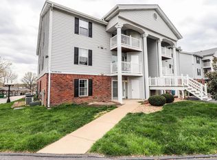 4301 Arrow Tree Dr APT C, Saint Louis, MO 63128