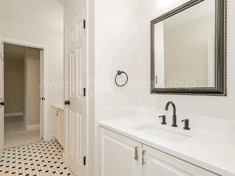 17711 Westhampton Woods Dr — Photo 27