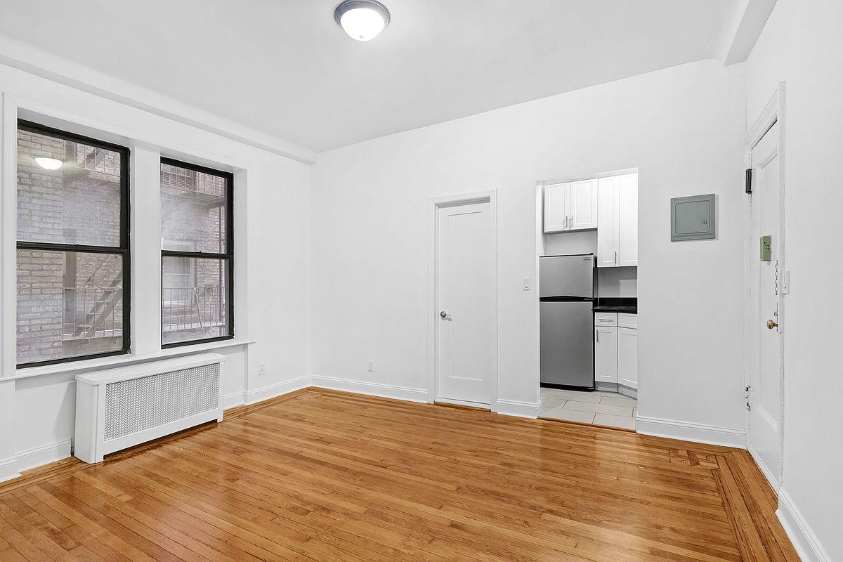 NYC Apartment Without Kitchen Sink Costs $2,500 Per Month
