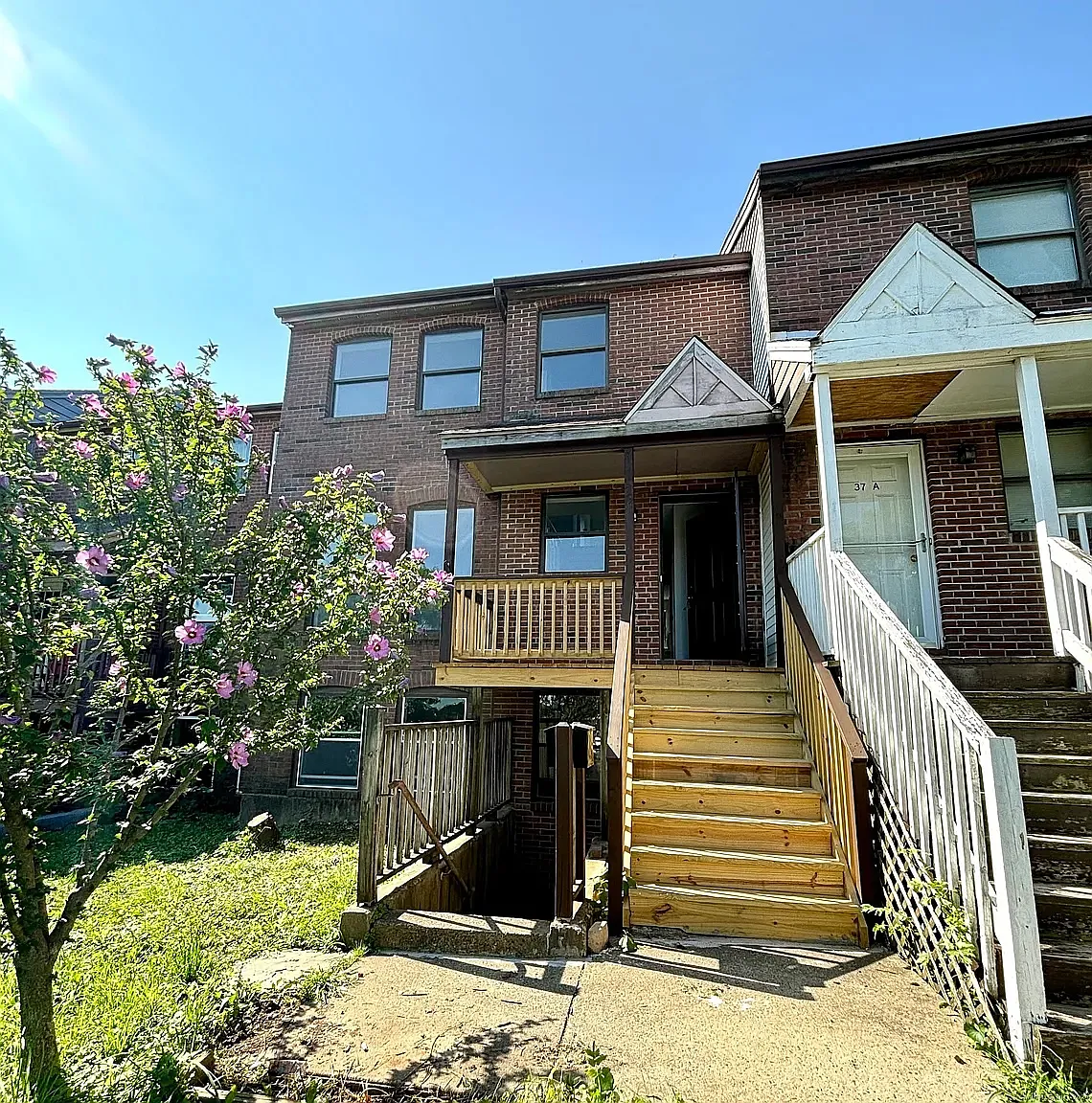 1 bed, 782 sqft, $1,350 — Photo 1