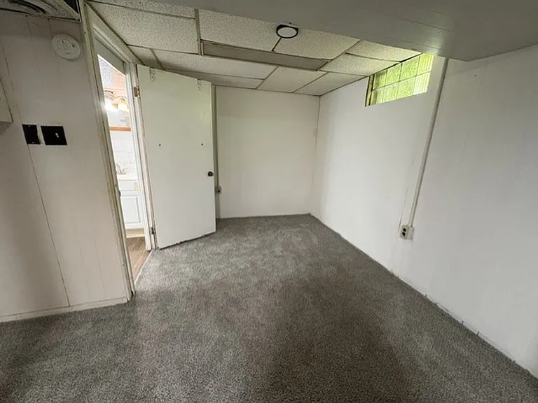 1383 Crestview Ave — Photo 12