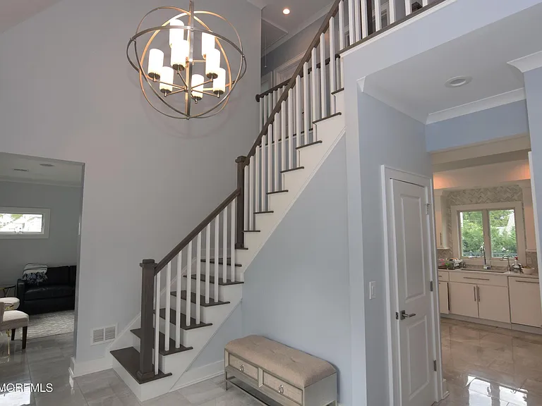 229 Lockwood Ave #WINTER — Photo 3