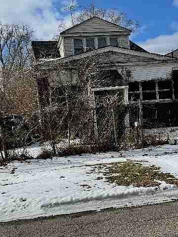 5533 Hurlbut