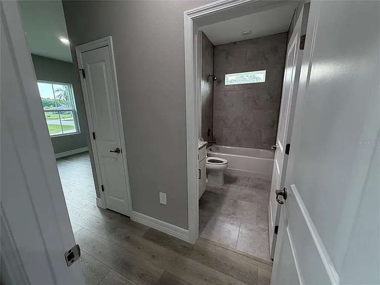 1100 Homer St NW — Photo 33