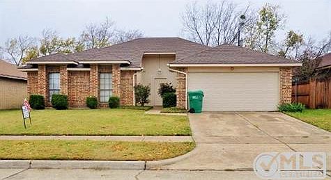 1st image of 802 Lemons Dr
