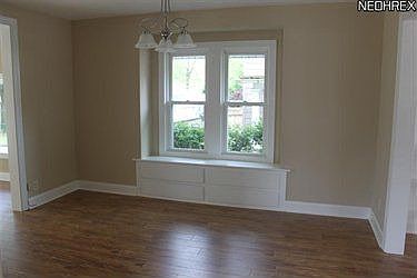 3rd image of 125 Stevenson Dr