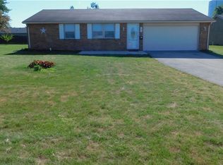 121 Windermere Dr, Greenville, OH 45331