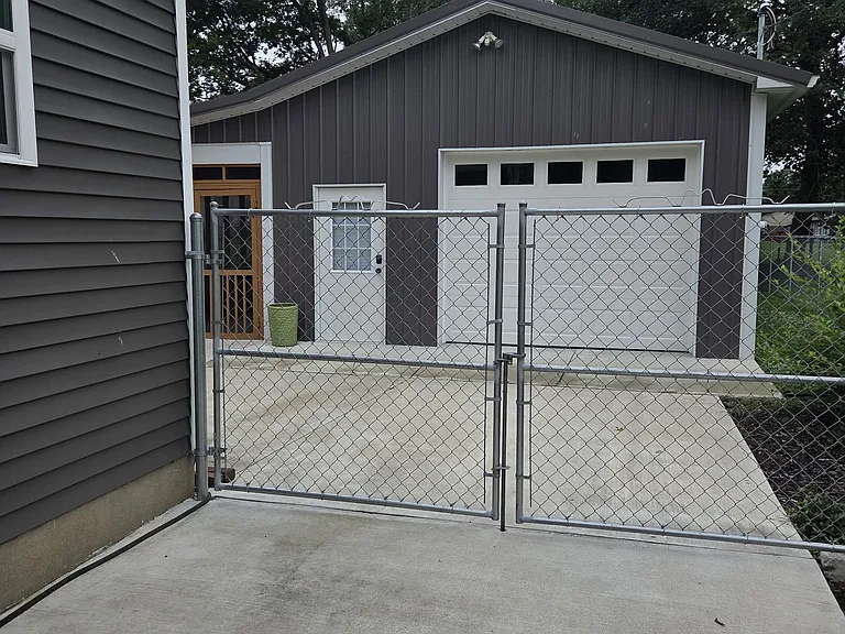 3027 Virginia St — Photo 18