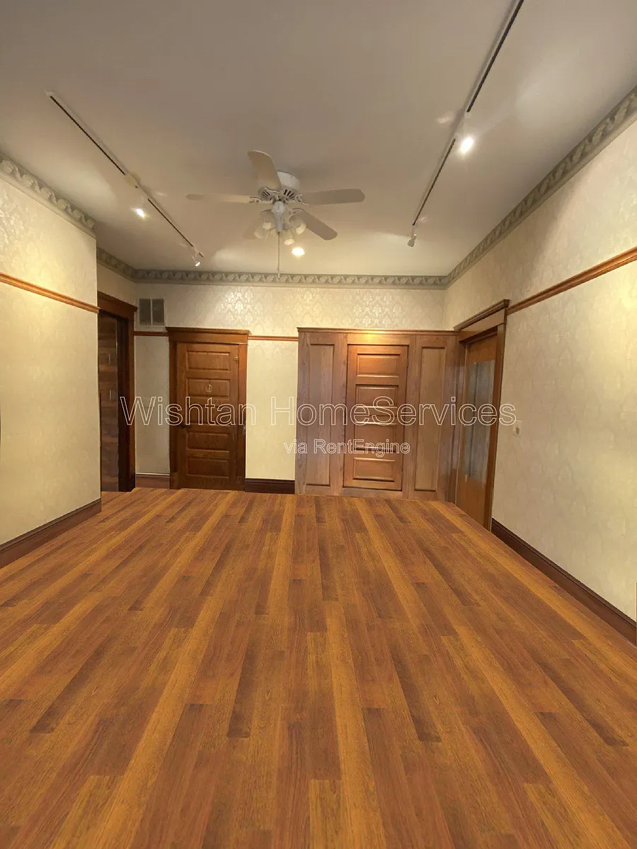 Building Photo - 538 N Randolph St #6