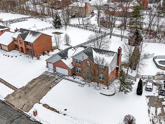 2nd image of 4697 Mesa Pl